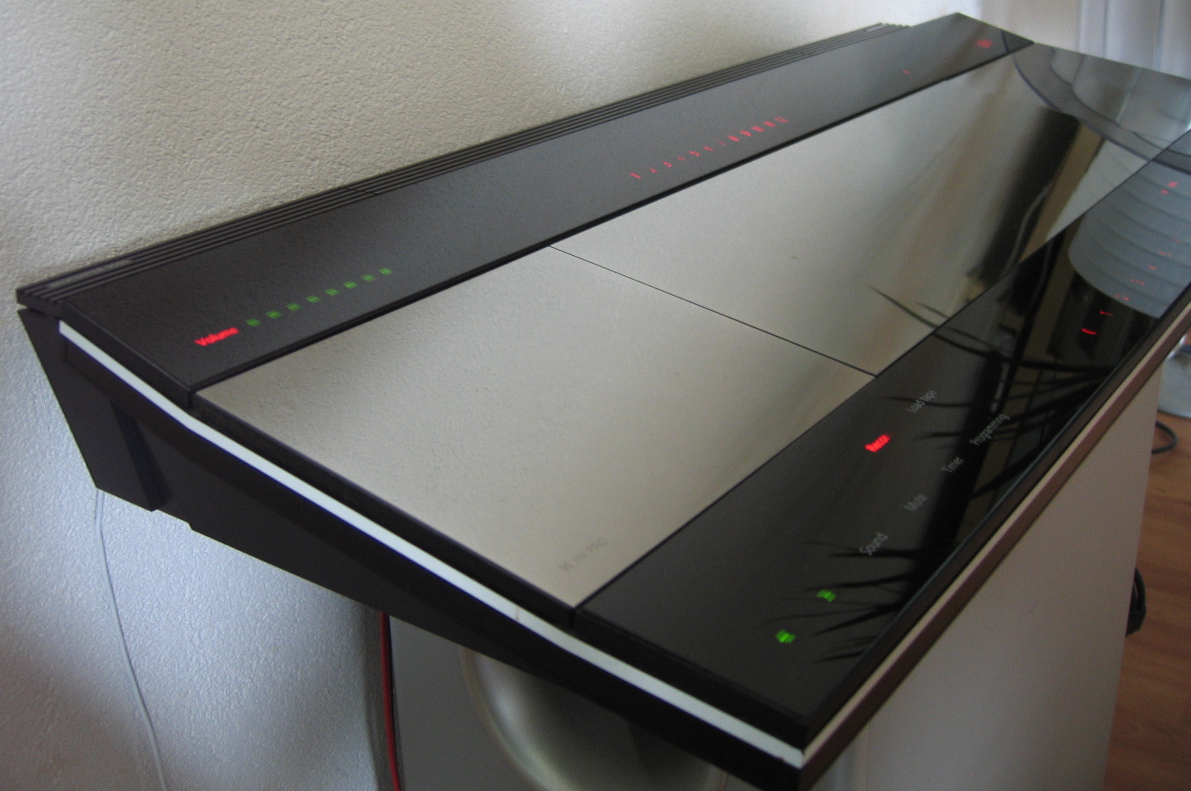 Bang & Olufsen Beocenter 9500 archival photograph