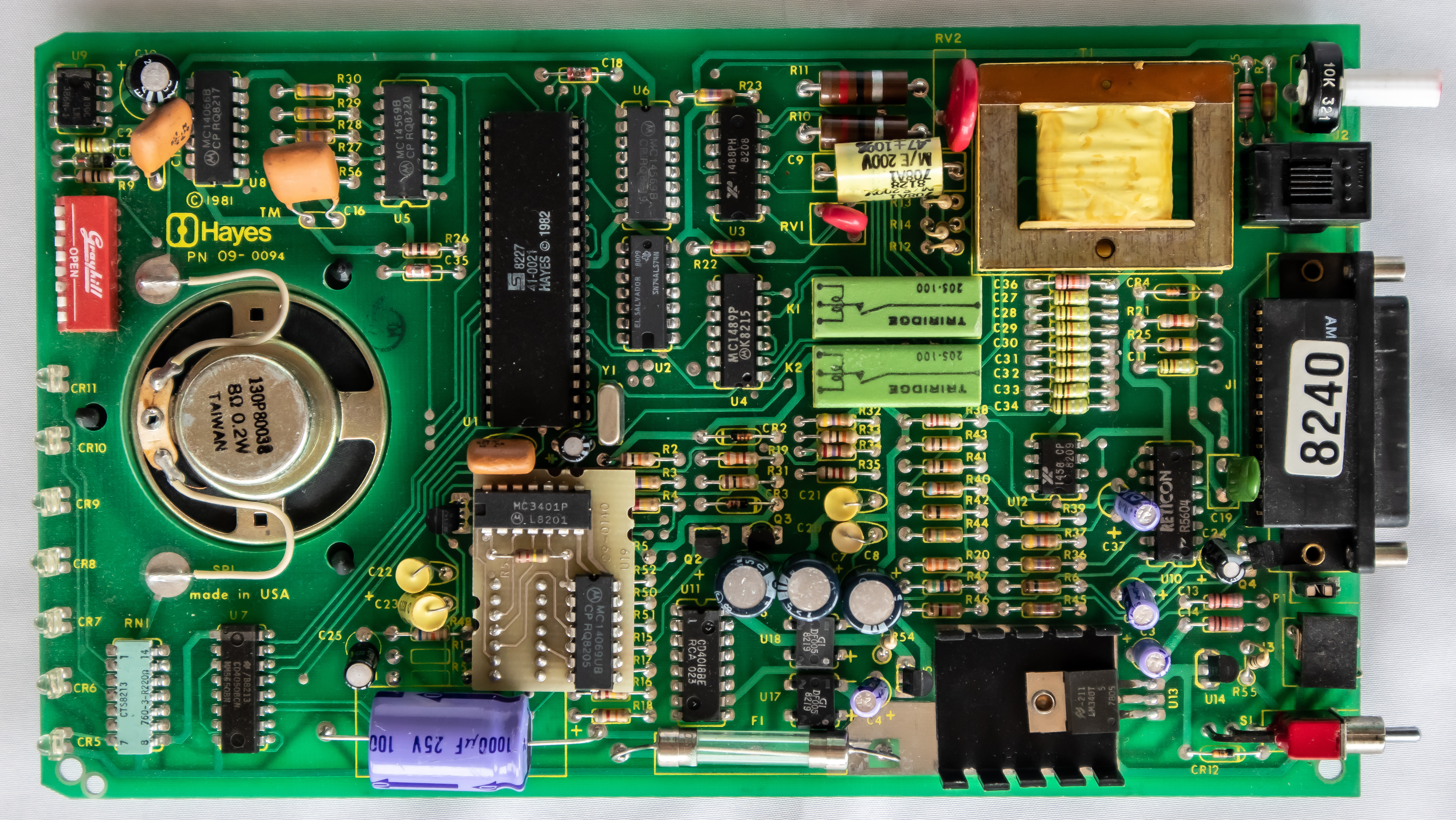 End profile showing the extruded aluminum casing with DIP switch configuration block