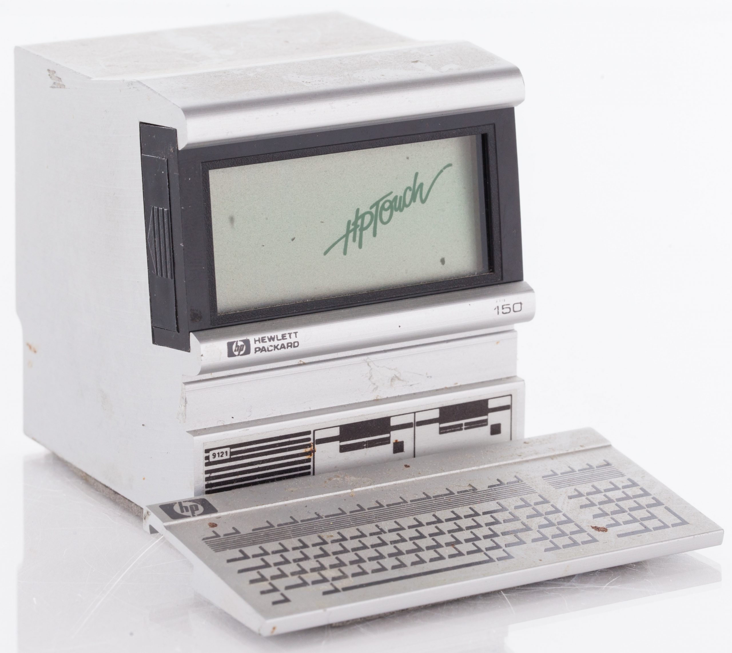 HP-150 system with monitor and keyboard, front view