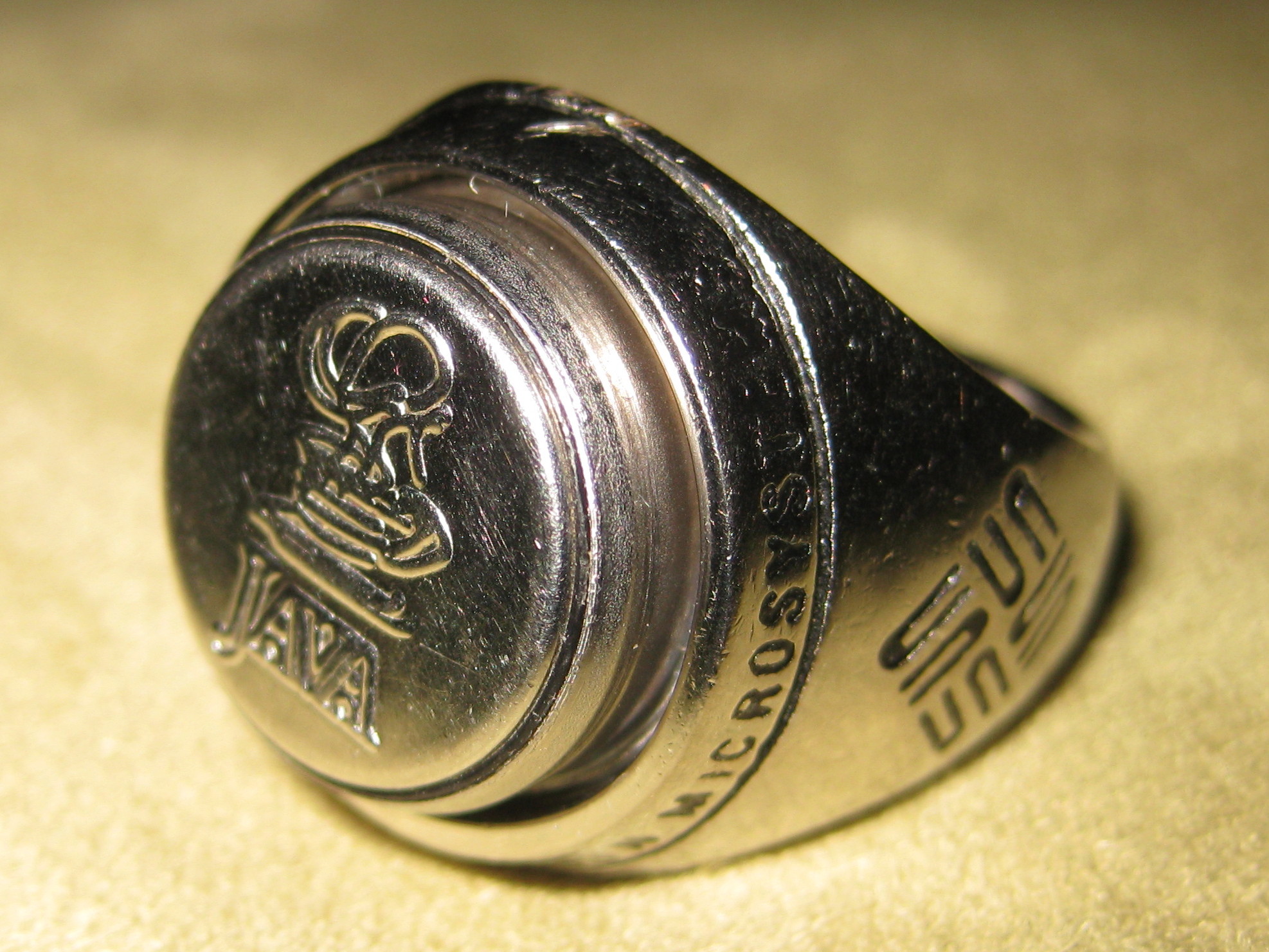 Java Ring with embedded iButton