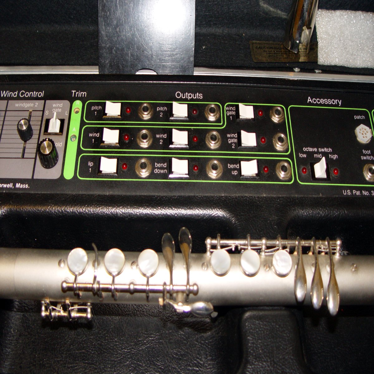 Lyricon Wind Synthesizer Controller, middle detail
