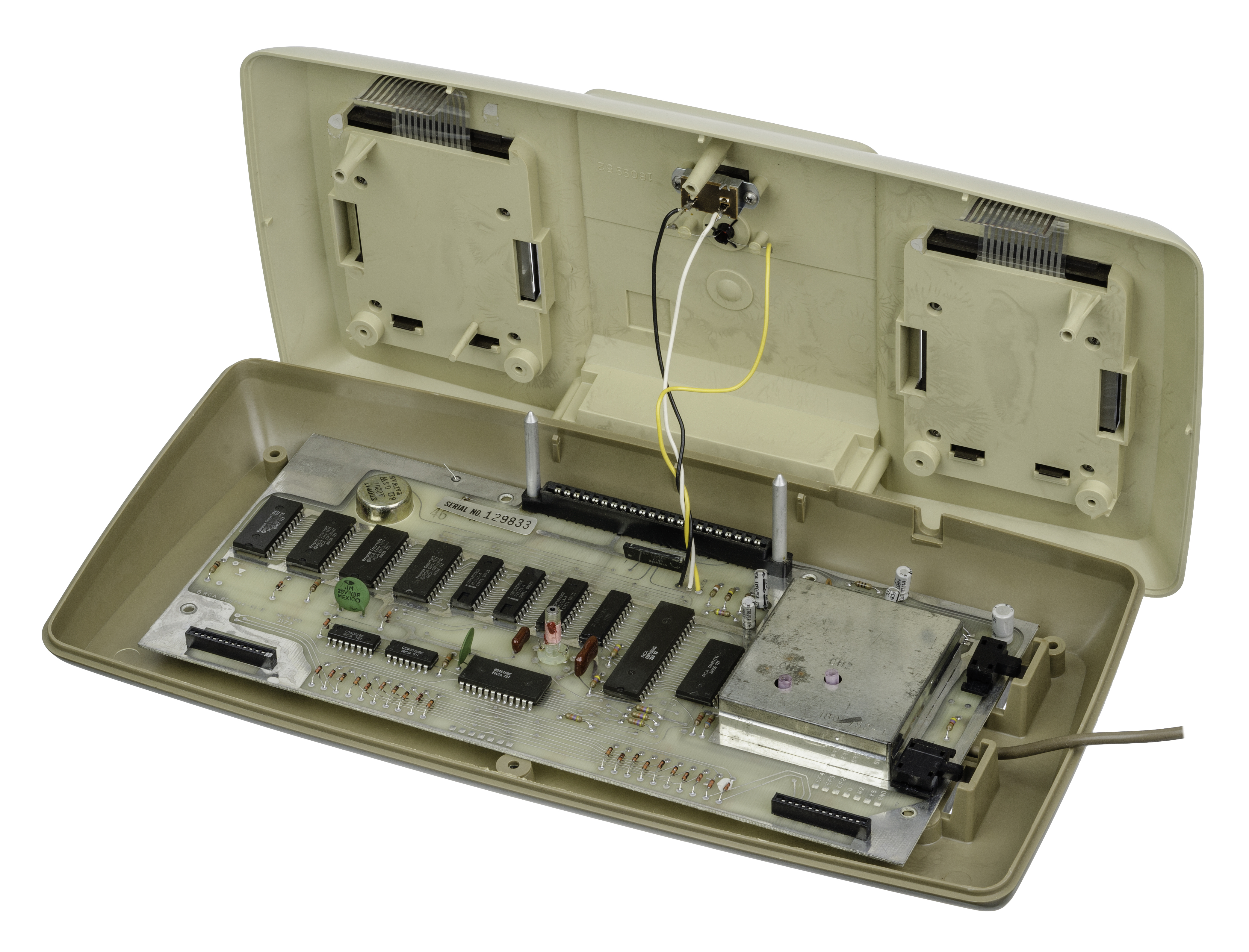 RCA Studio II opened, showing the RCA 1802 motherboard and keypad wiring
