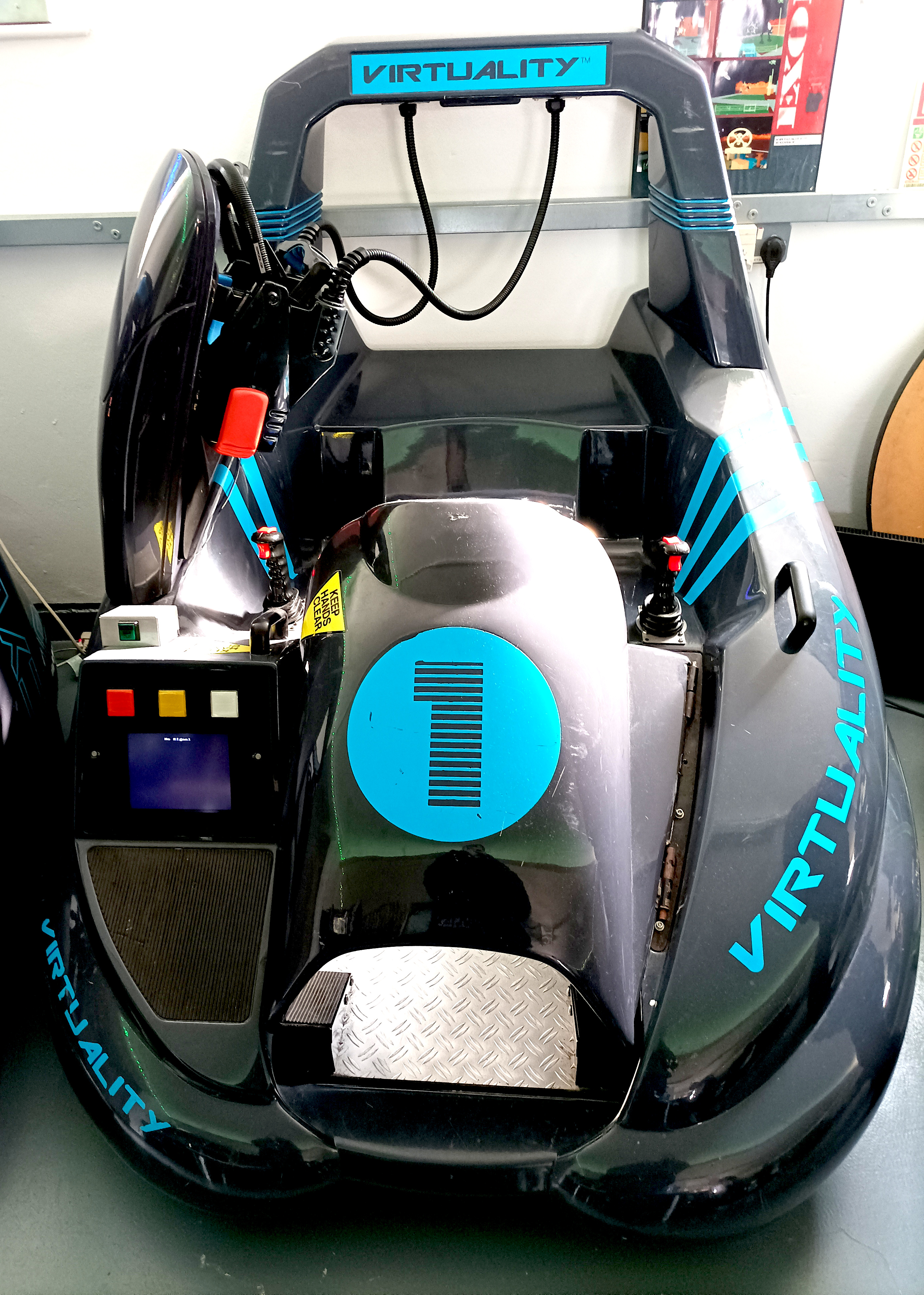 Virtuality 1000SD sit-down unit